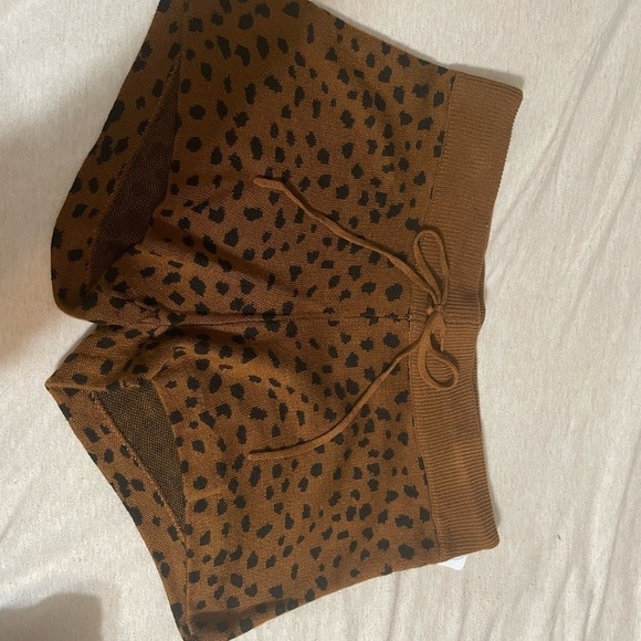 Beach Riot Sandy Spot Shorts Cheetah NEW - Picture 2 of 5